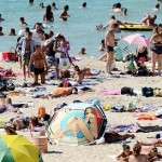 Attention à l'arnaque au paiement sans contact qui vous guette sur les plages !