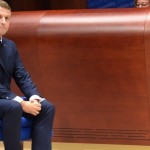 Retraites : Emmanuel Macron peut-il se contenter d'attendre que ça passe ?